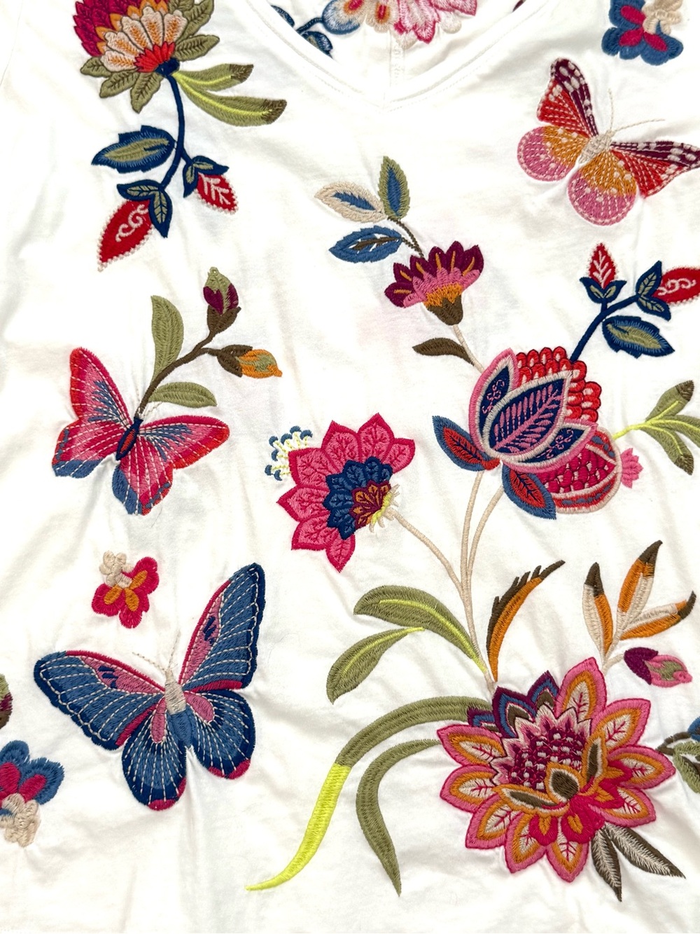 Johnny Was Gracey Trapunto Embroidered V-Neck Cotton Tee - Size M - Picture 3 of 4